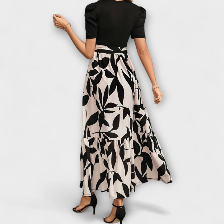 Luna - Summer Dress with Floral Pattern and Round Neckline