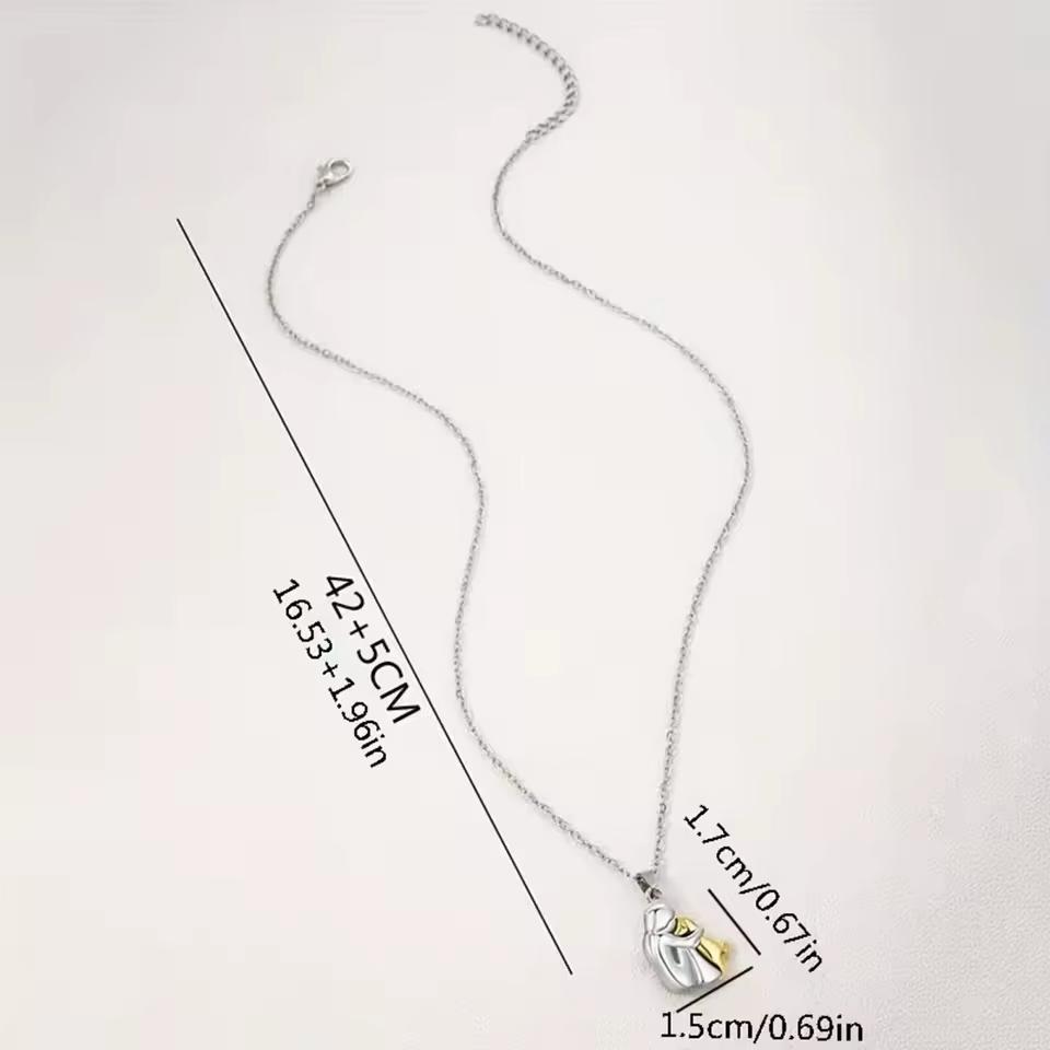 Susan & Liam | Dog Embrace Necklace